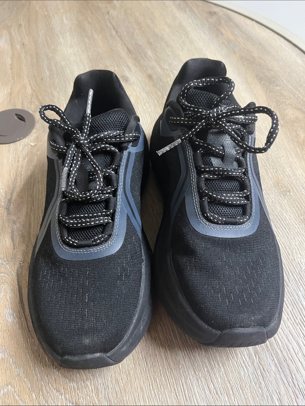 Men's Black Athletic Lace-Up Sneakers